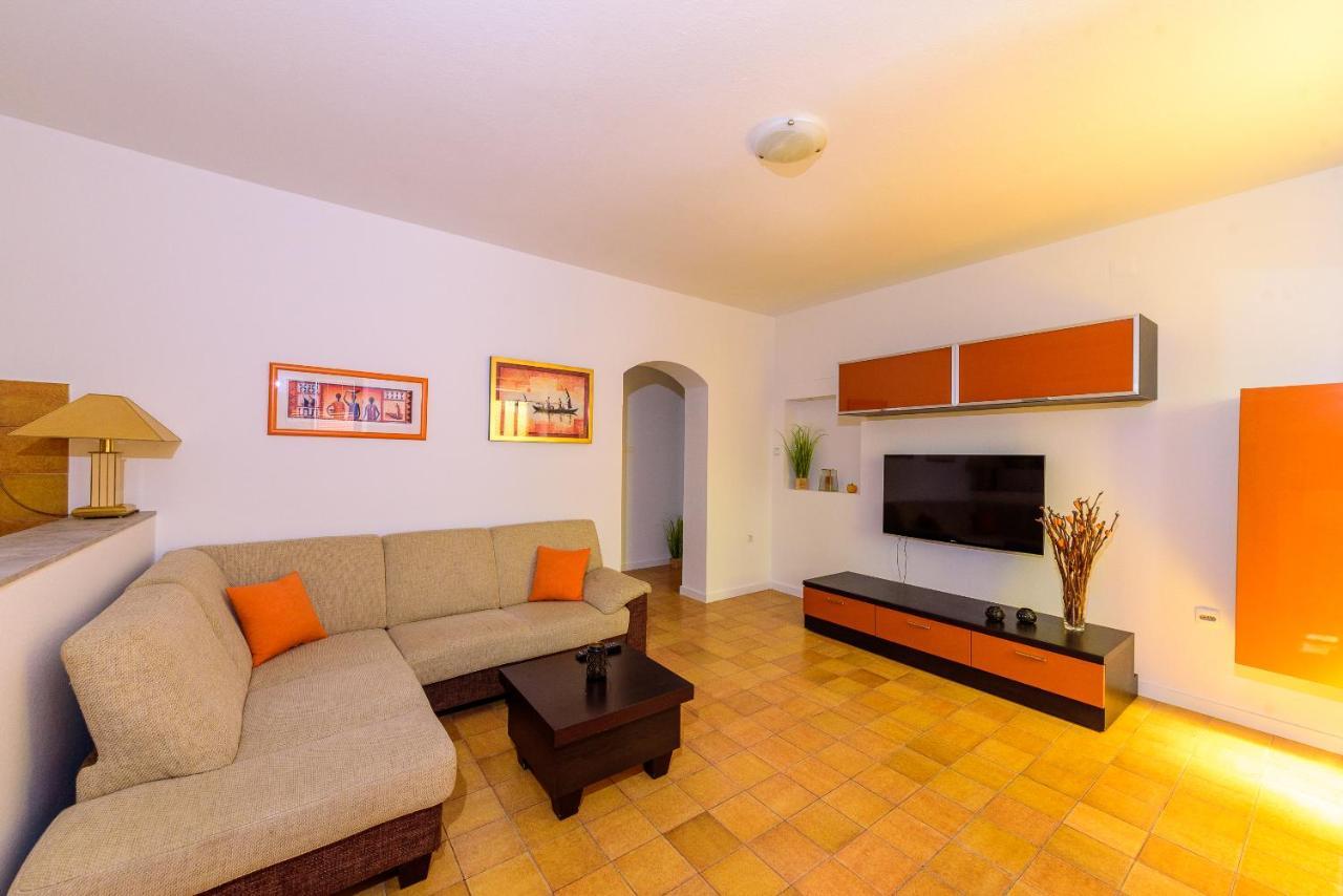 בול Apartmani Bokin מראה חיצוני תמונה